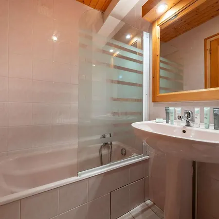 Duplex Spacieux A 1850 - 8 Pers, Pieds Des Pistes, Cheminee, Garage, Wifi Inclus - Fr-1-631-56 Courchevel