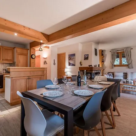 Duplex Spacieux A 1850 - 8 Pers, Pieds Des Pistes, Cheminee, Garage, Wifi Inclus - Fr-1-631-56 Courchevel